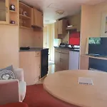 Holenderki Na Zielonych Wzgorzach, Holiday home