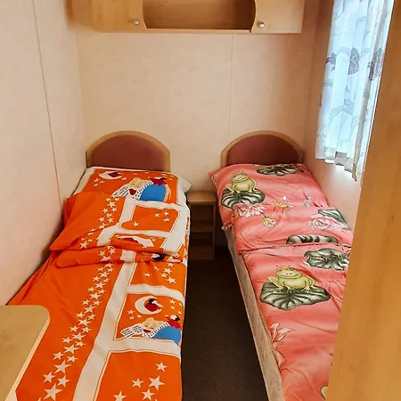 بيت للعطل Holenderki Na Zielonych Wzgorzach, Lowyn